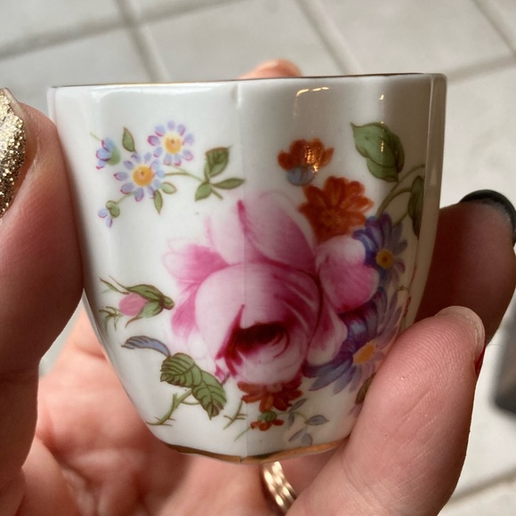 Royal Crown Derby “Derby Posies” Egg Cup Trio. Gold trim. Circa 1950s China - Picture 13 of 17